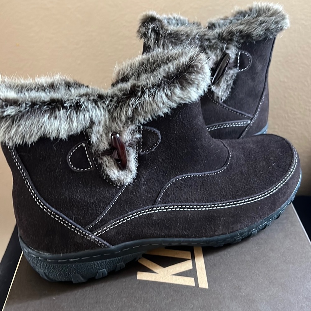 Khombu Chocolate Sueded Leather and Fur Booties